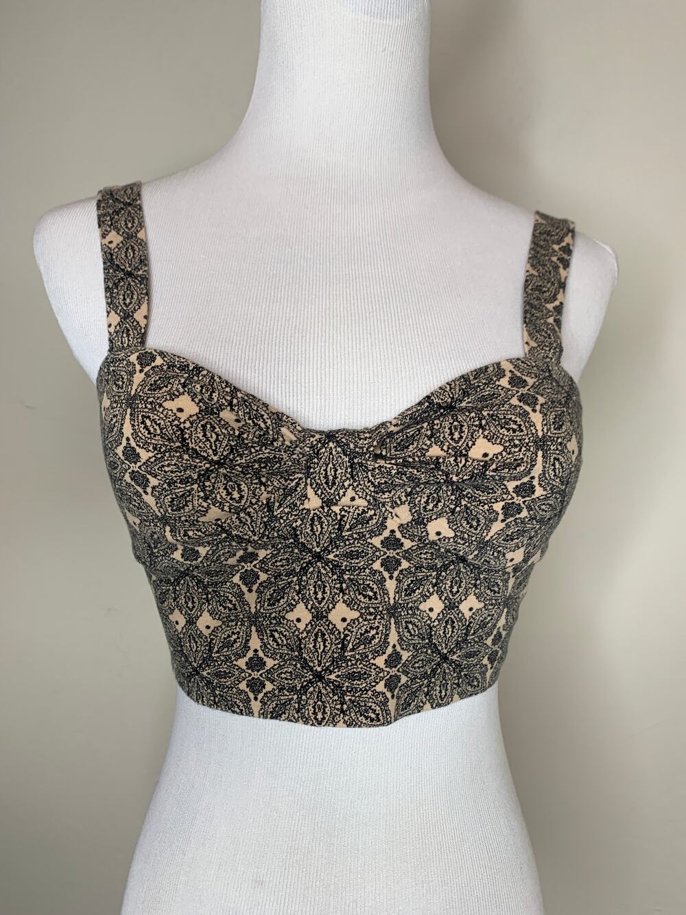 Jersey Crop Top Boho Print Tan Black Sz Small